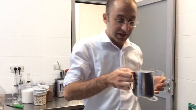 Latte macchiato Nasıl yapılır ? How to Make a latte Macchiato | Perfect Coffee смотреть онлайн