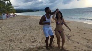 Juan pablo & Liza en la playa - Bailando bachata - Joe Veras - Ya No