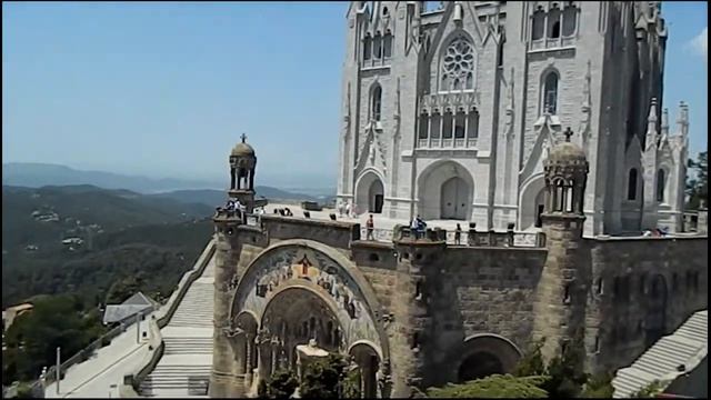 Путешествие по Барселоне! смотреть онлайн