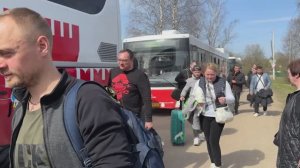 Пассажирам задержанных из-за обрушения моста в Вязьме «Ласточек» помогают волонтеры