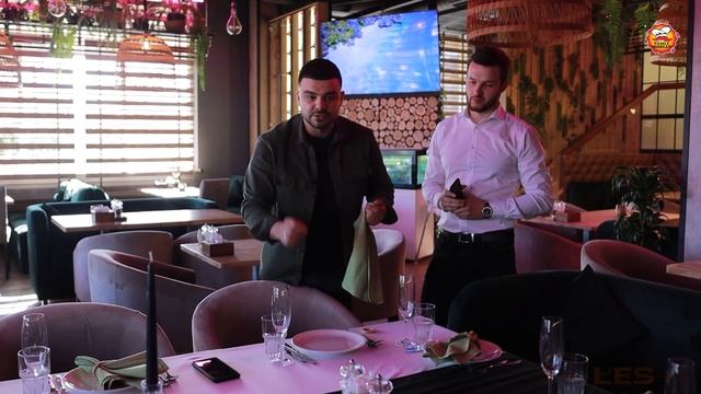 КАК ЗАСЕРВИРОВАТЬ СТОЛ / ФОРМАТ БАНКЕТ / РЕСТОРАННЫЕ ПОДСКАЗКИ смотреть онлайн