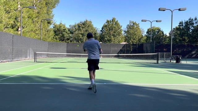 Hitting with Guangzhou bro and Chongqing 4.5 bro (tennis coach in Chinese university). #tennis #网球 смотреть онлайн