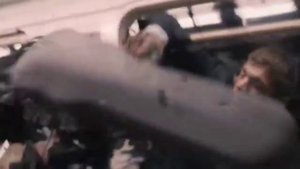 "Метро". 42 сходит с рельс и сталкивается с водой