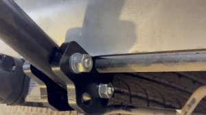 Подрезка бампера при установке фаркопа на Mitsubishi Outlander