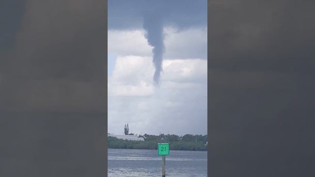 Funnel Cloud Forming in Florida || ViralHog