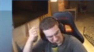 БУСТЕР СЛОМАЛ МИКРОФОН СВОИМ КРИКОМ