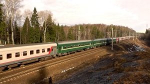 Электровоз ЧС200-003 с поездом №055 (СПб → Москва)