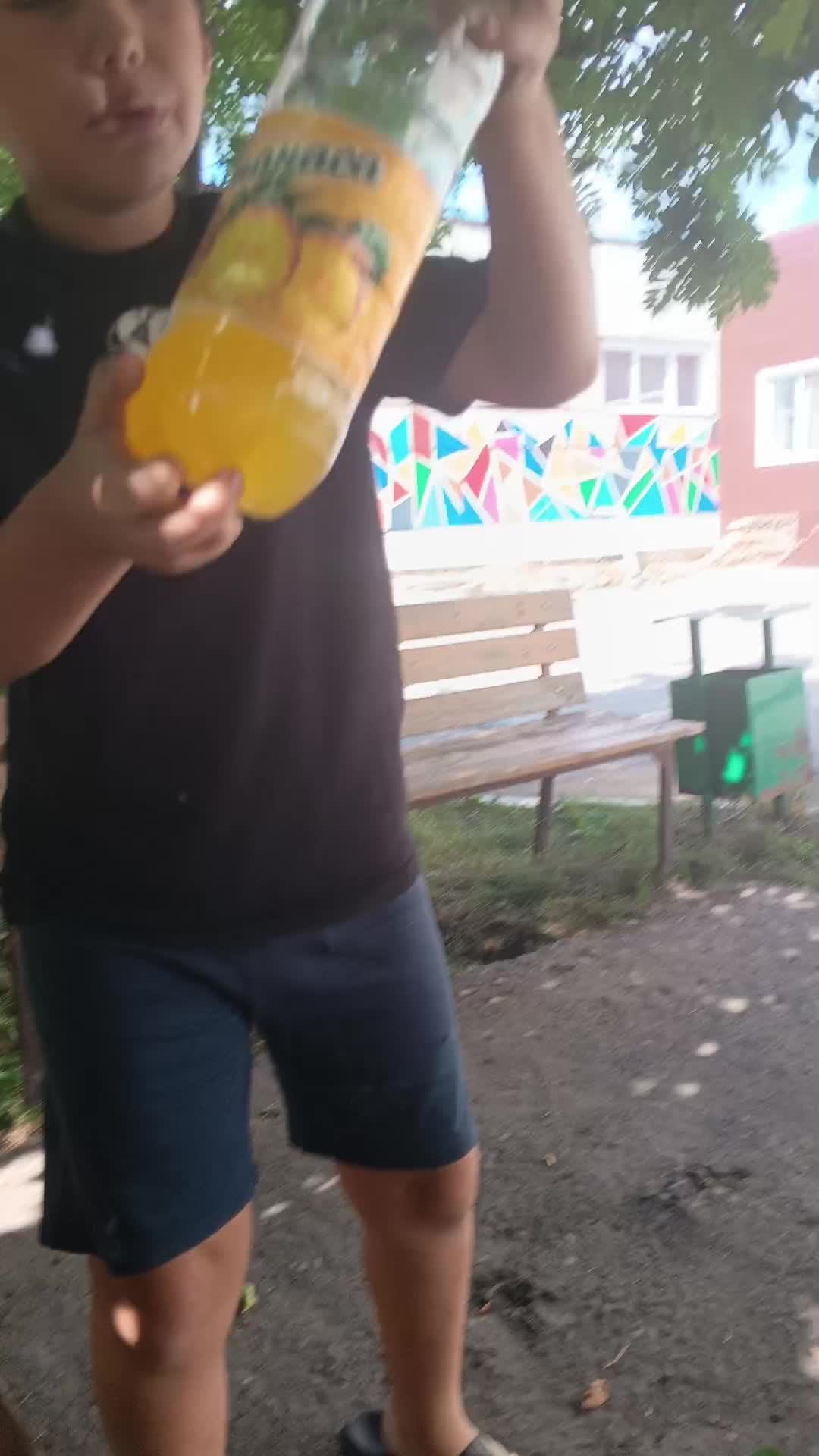 взрыв бутылки