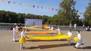 Танец с лентами "Солнышко"