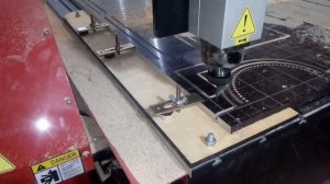 Резка (раскрой) влагостойкой фанеры на фрезерном станке с  ЧПУ   STO CNC 1325  от ПРОСТО ЧПУ