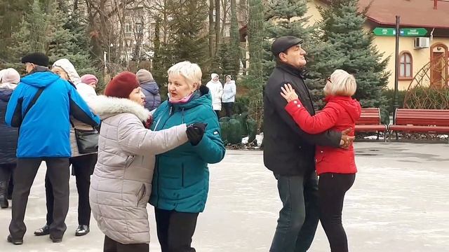 Я не устану тебя любить!!!Танцы в парке Горького,март 2021. смотреть онлайн