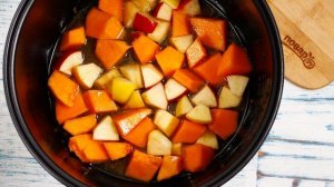 Тыква с яблоками в мультиварке