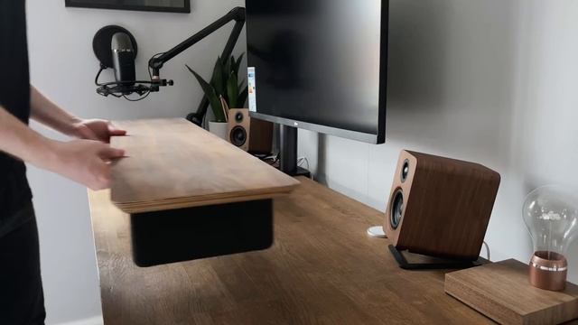 The Perfect Productivity Monitor - LG 32” 4K UltraFine Ergo Setup смотреть онлайн