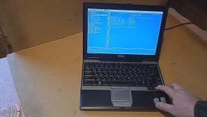 Ноутбук Dell Latitude D430. Включение перед разборкой