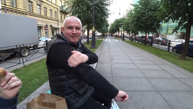 Мукбанг УХ ПРОГОЛОДАЛИСЬ ?? Проверяем ПЫШКИ на Конюшенной ☕ Пончики и кофе в Санкт Петербурге смотреть онлайн