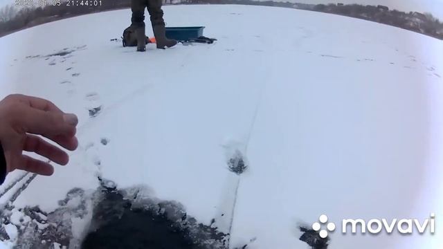 Зимняя Разведка, Рыбалка в черте города ,Энгельс... смотреть онлайн