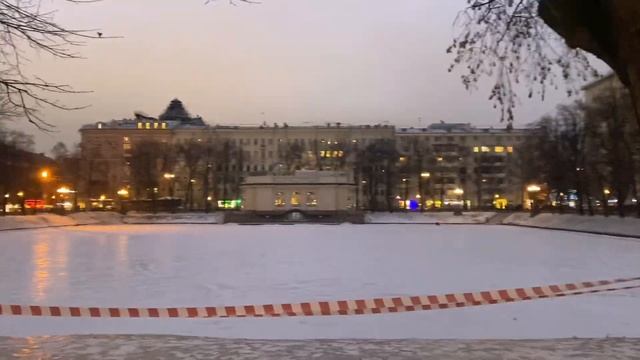 Прогулка по Москве: Патриаршие пруди. Концертный зал Чайковский смотреть онлайн