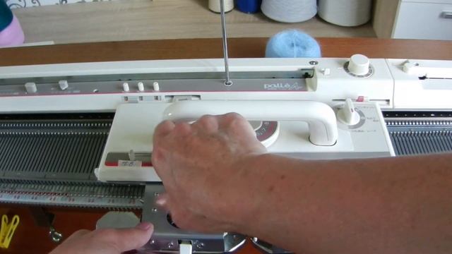 Вязальная машина. Каретка смотреть онлайн