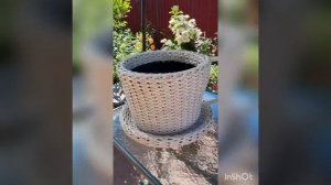 кашпо из искуственного ротанга