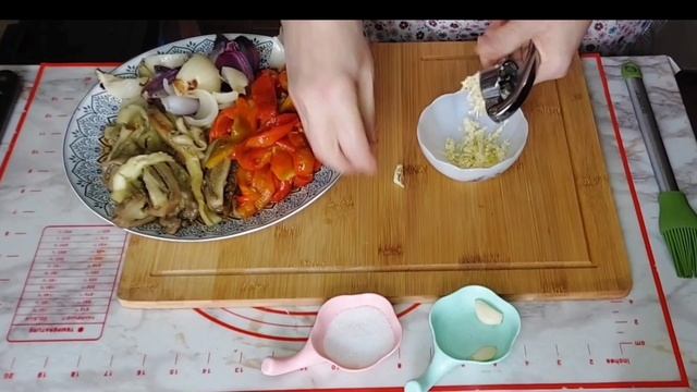 Каталонский салат "Эскаливадо " Испания. смотреть онлайн