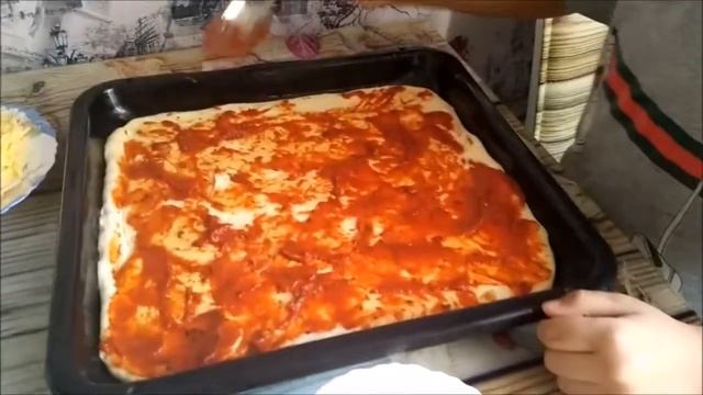 Давид учиться готовить пиццу. Рецепт пиццы от Давида. Ням -ням смотреть онлайн