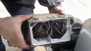 Как снять фары на skoda octavia A5!!!