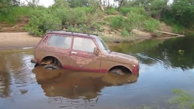 Нивы на бездорожье.