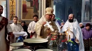 "Во Иордане Крещающуся Тебе, Господи" - Великое освящение воды
