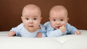 У РЕБЕНКА ПЛОСКИЙ ЗАТЫЛОК | У каких детей чаще бывает плоский затылок