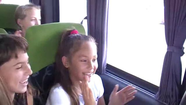 вокальный ансамбль Город Детства.поездка в Ялту=) смотреть онлайн