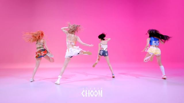 (Full Focused) KISS OF LIFE() 'Sticky' 4K STUDIO CHOOM ORIGINAL.2160p смотреть онлайн