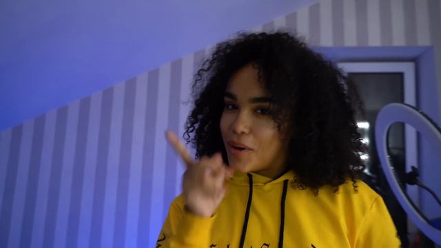 24 ЧАСА ЕДИМ ЕДУ ОДНОГО ЦВЕТА! Цветной челлендж с Лизой Найс смотреть онлайн