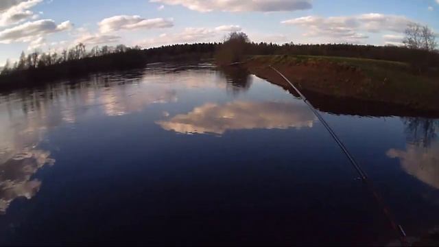 Первый активный клёв уклейки смотреть онлайн