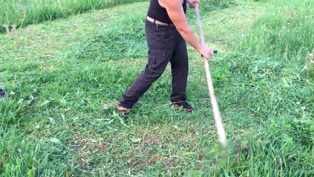 Как правильно косить ручной косой. смотреть онлайн