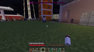 ЗАЩИЩЕННЫЙ ДОМ НУБА И ПРО ПРОТИВ СОЛНЦЕ И ЛУНЫ ФНАФ 9 в МАЙНКРАФТ ! ДЕВУШКА ВИДЕО ТРОЛЛИНГ MINECRAF