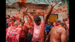 BIGGEST FOOD FIGHT FESTIVAL LA TOMATINA