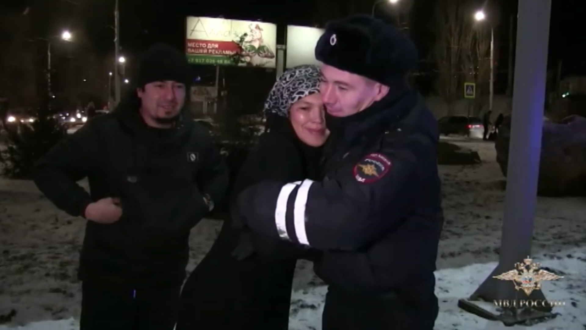 В Саратове автоинспекторы помогли спасти 4-летнего мальчика / События на ТВЦ