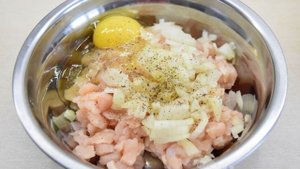 Рубленные котлеты из куриного филе на пару