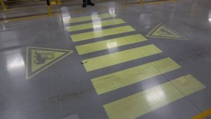 Проекция разметки на пол в с складских и производственных помещениях.