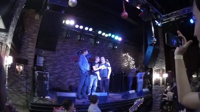 Габриэль Ангелос и Волкофрения поют "На заре" на Афтепати ВГ Феста (берегите уши:)))) смотреть онлайн