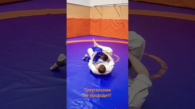 Rost can't make triangle | Треугольник Ростислава не проходит #judo #mma #дзюдо #UFC #bjj