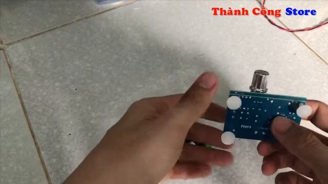 Mạch hạ áp DC 1.25V-36V 8A XH-M401 смотреть онлайн