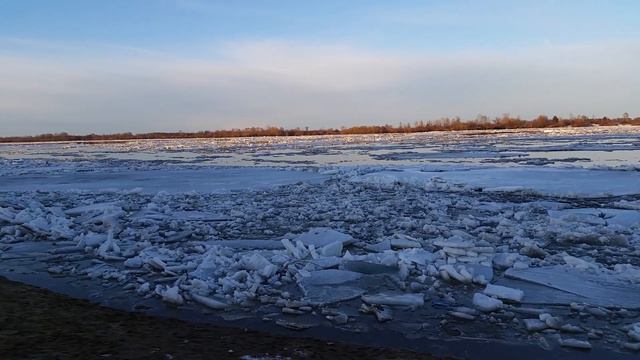 Ледоход на Оке г. Муром 28.03.2016 смотреть онлайн