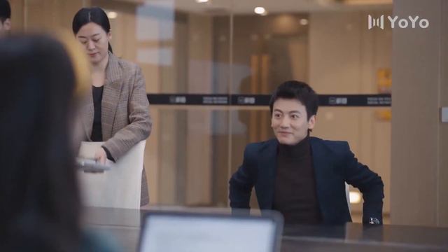 白富美淋雨生病，毒舌上司竟然主動探望還給她做飯🌼Chinese drama🌼 смотреть онлайн