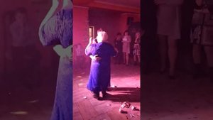 Танец мамы и сына