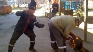 приколы на заводе.mp4