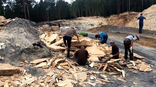 Видео с карьера златолита