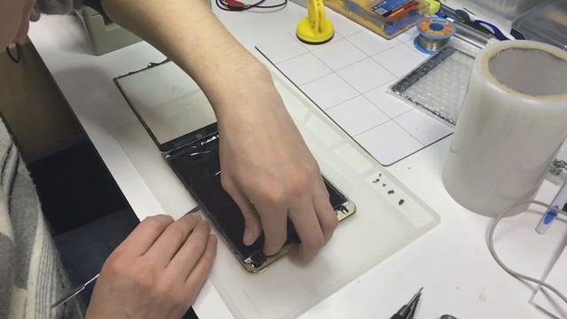 Замена тачскрина (стекла) iPad mini 3 смотреть онлайн