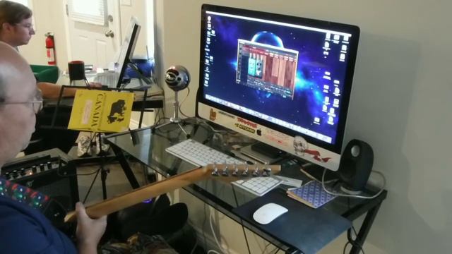 Fender Mustang 1 V2 with amplitube 3 and 4 garageband and more смотреть онлайн