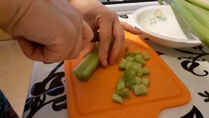 КУРИНЫЙ СУП С СЕЛЬДЕРЕЕМ! ЗДОРОВОЕ ПИТАНИЕ! ИЗ ТРЁХ ИНГРЕДИЕНТОВ! БЫСТРО И ПОЛЕЗНО!